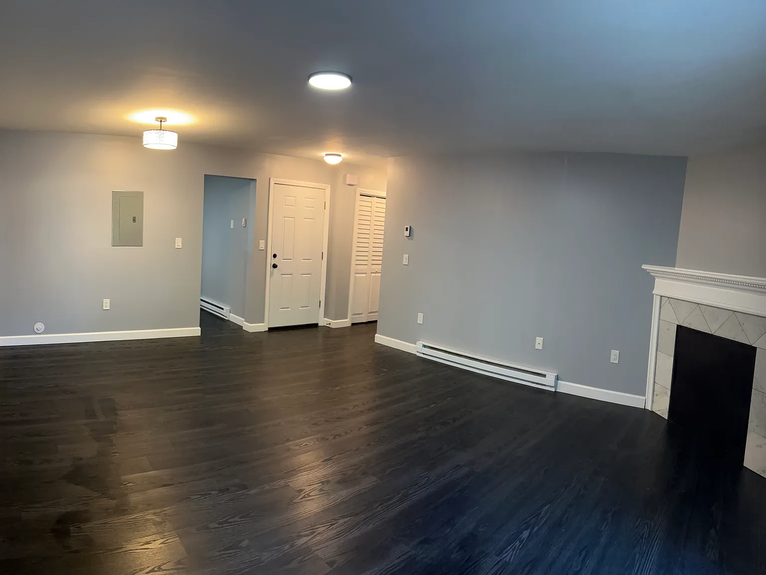 2 bed, 960 sqft, $1,700 — Photo 2