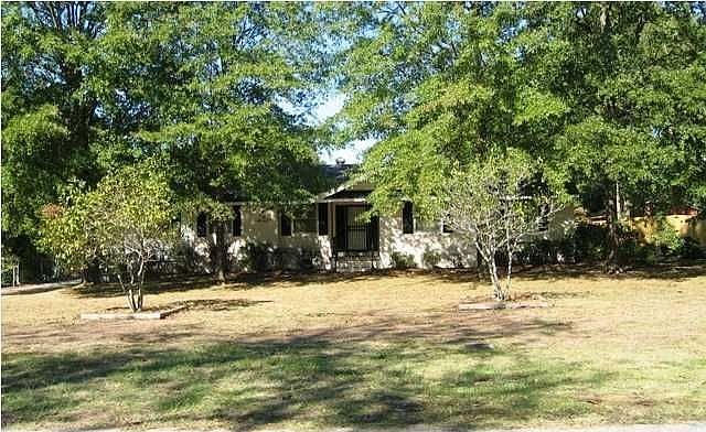1st image of 4275 Camellia Dr