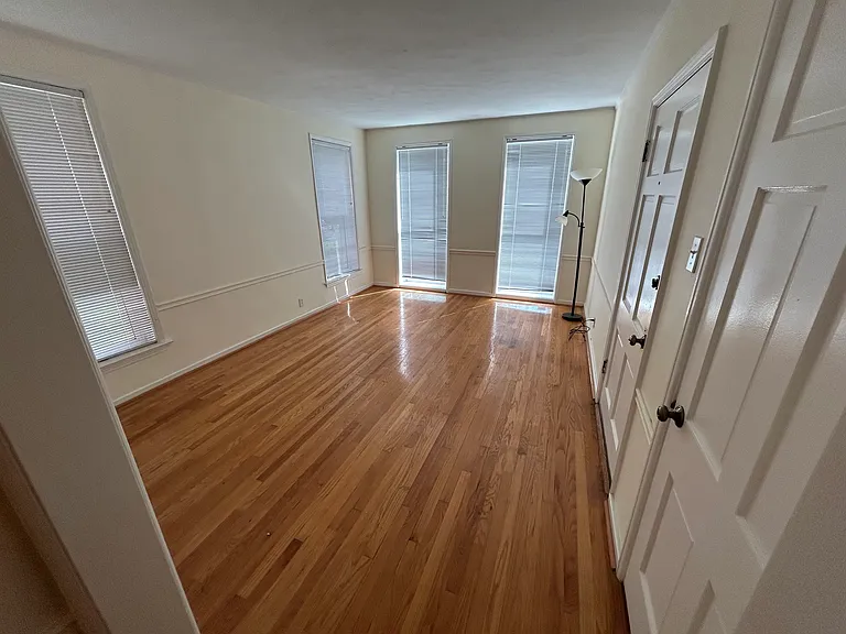 15 Brighton Way #1 — Photo 2
