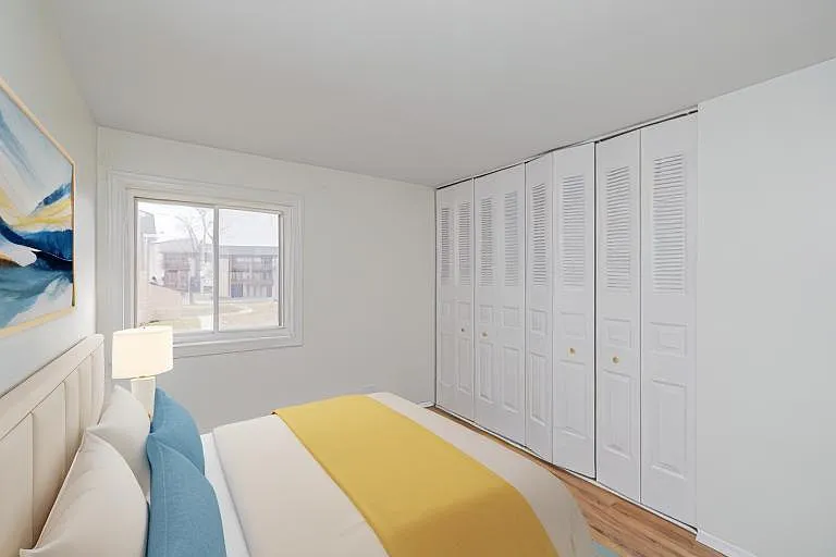 22508 Regency Dr #2 — Photo 8