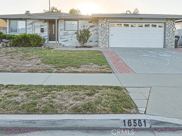 16561 Monroe Ln, Huntington Beach, CA 92647