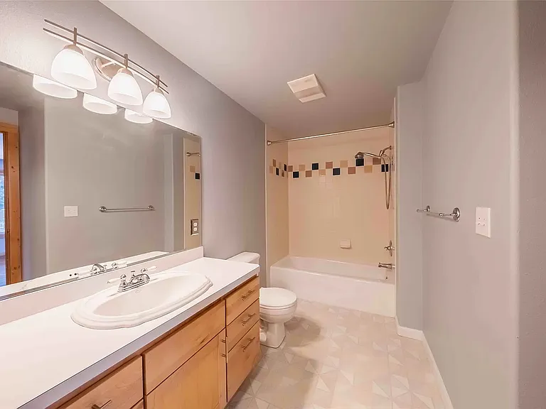 34087 Warren Ln — Photo 19