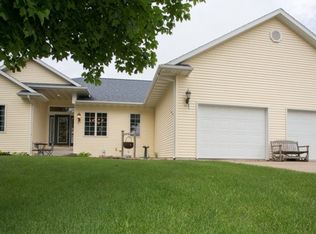 250 S 7th St, Raymond, IA 50667