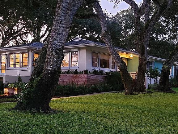 4th image of 4106 Mockingbird Dr