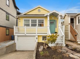 3642 Beach Dr SW, Seattle, WA 98116