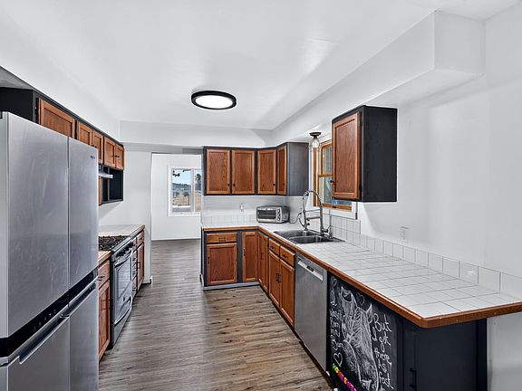 4th image of 71 Frissell Rd