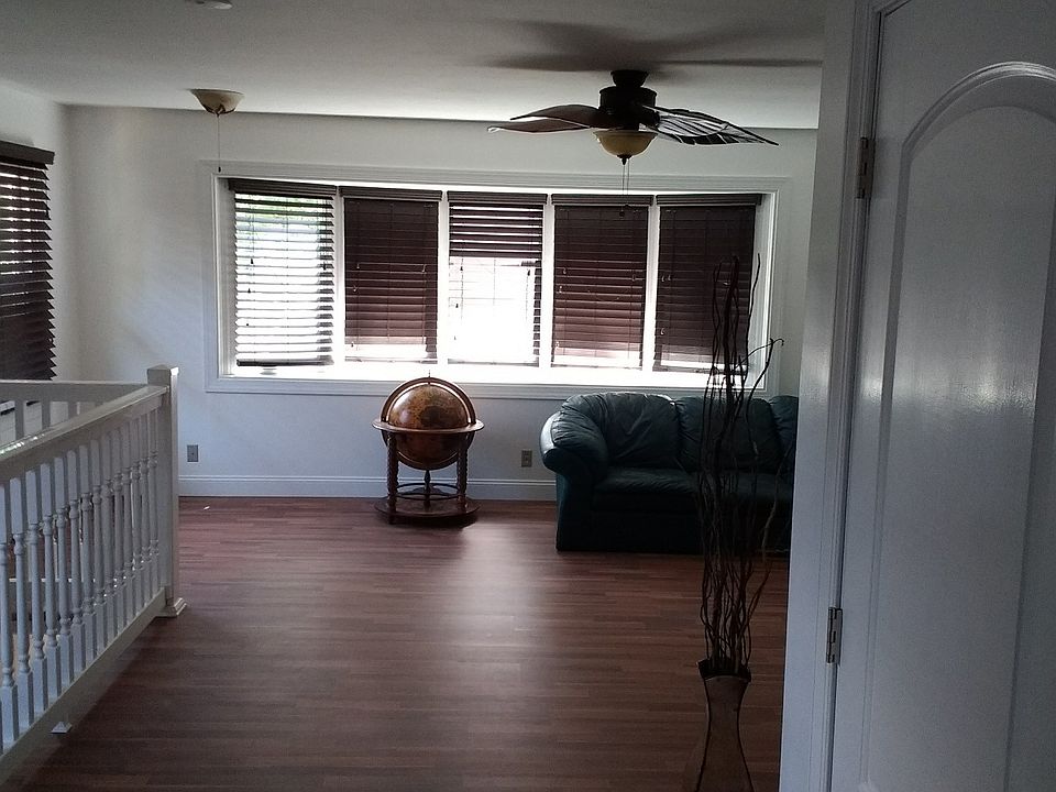 2nd image of 1705 E Road Six St