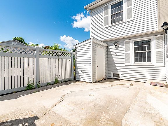 2nd image of 25 Springfield Estates