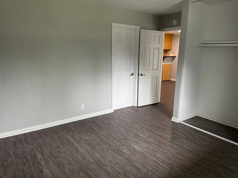 Villa Del Sol Apartments — Photo 137