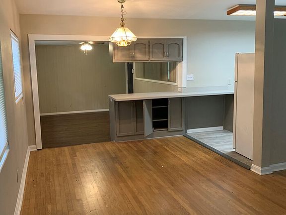 5th image of 3834 Aldington Dr