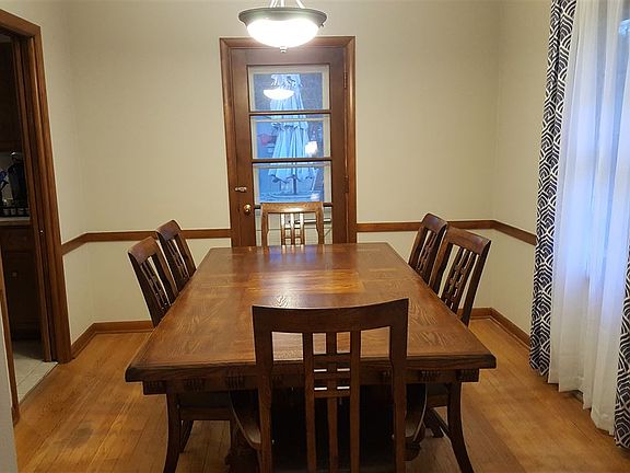 4th image of 923 Tamarack Ln