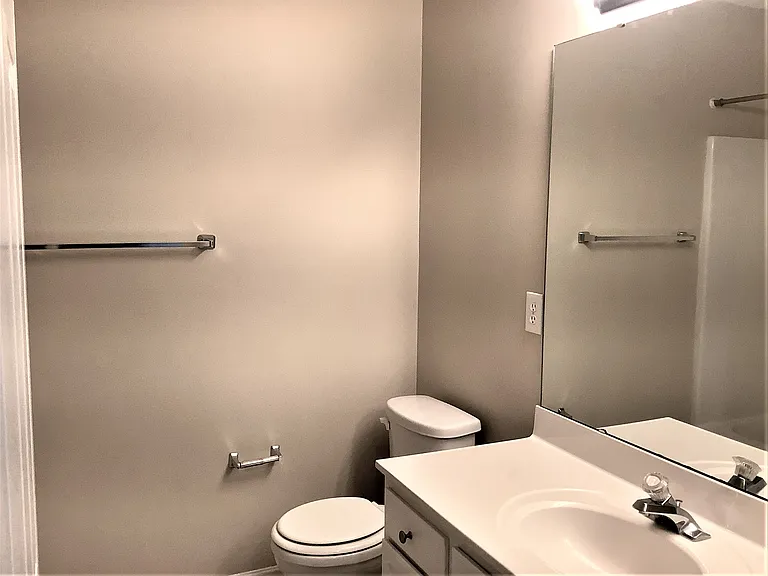 818 Laurel Meadows Pkwy — Photo 16