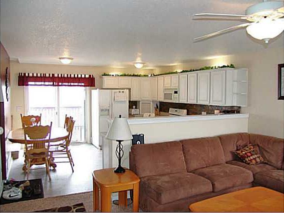 5th image of 806 Green Breeze Cir
