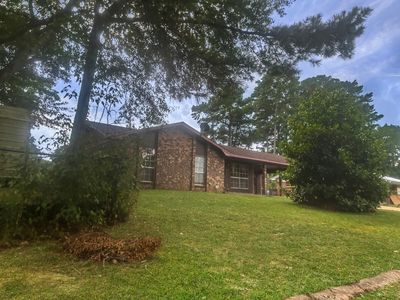 11 Hoy Green Acres Dr, Laurel, MS, 39443