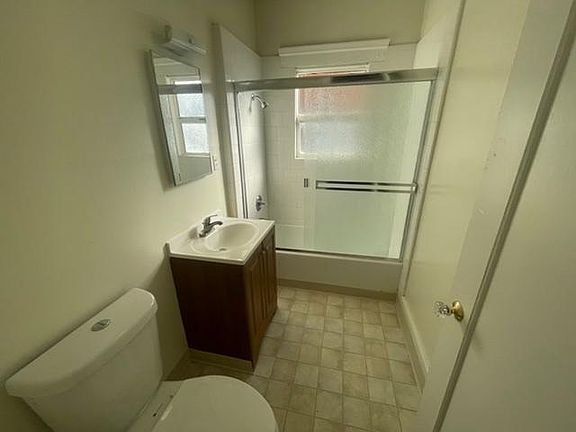5th image of 406 Baden Ave APT 1