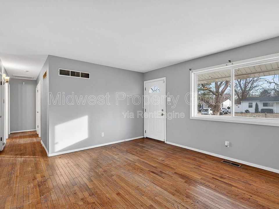 1st image of 1455 Redman Blvd