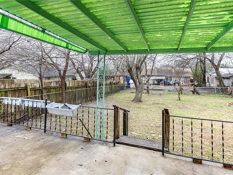 2325 Bendridge Trl — Photo 23