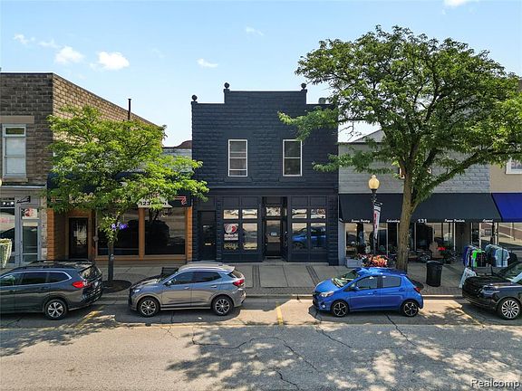 2nd image of 125 S Main St