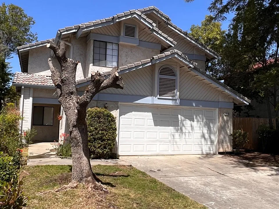 479 E Alluvial Ave #103