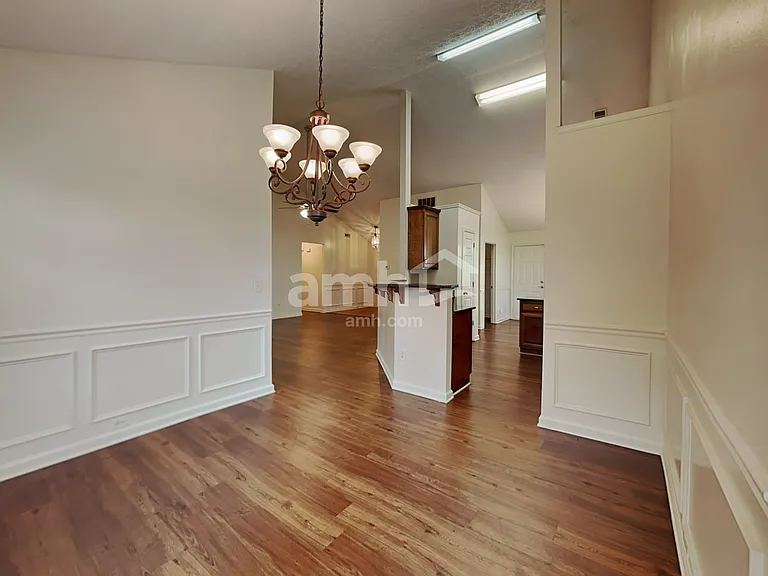 389 Sunderland Way — Photo 5