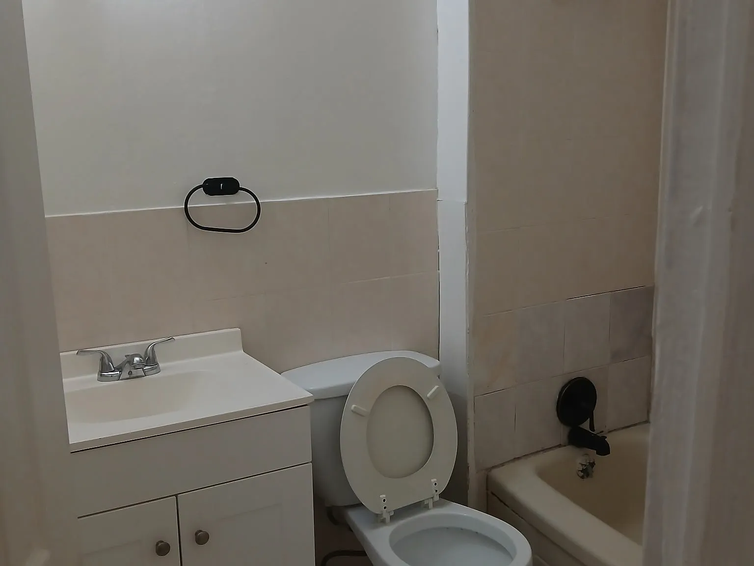 1 bed, $2,200 — Photo 3