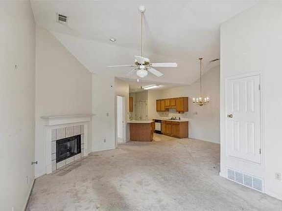 4th image of 1213 Brady Hollow Ln