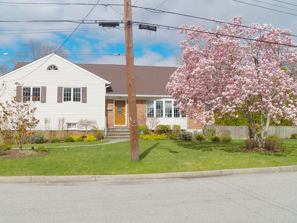 1st image of 72 Primrose Ave