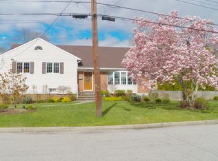 72 Primrose Ave, Scarsdale, NY 10583