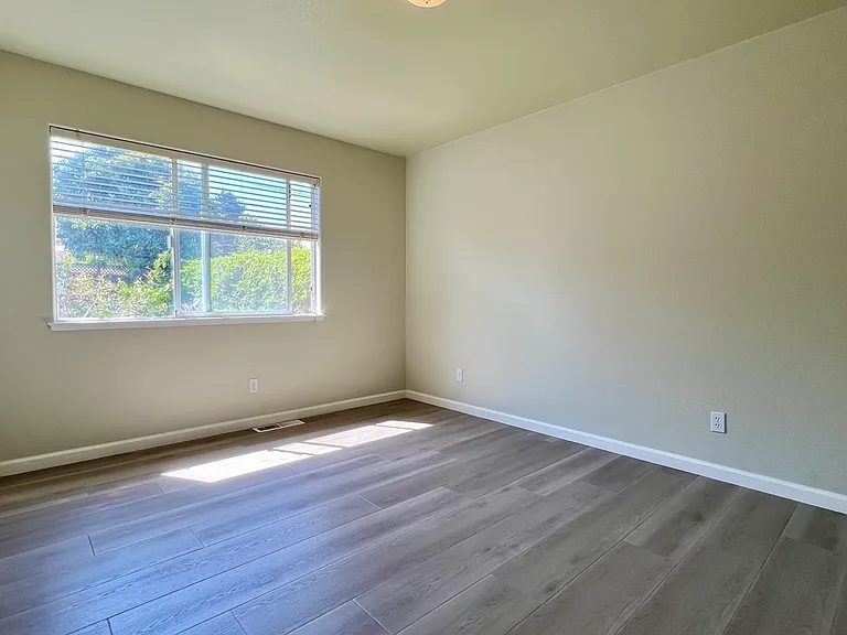 10530 Rampart Ave — Photo 13