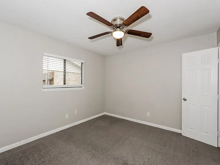 7709 Landmark Ridge St — Photo 13