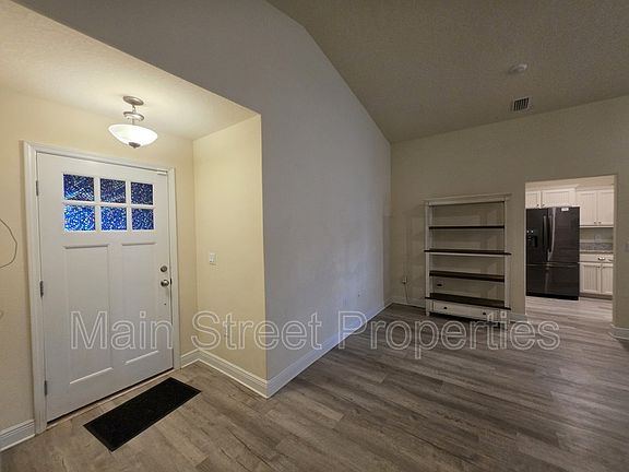 4th image of 4411 Fiske St