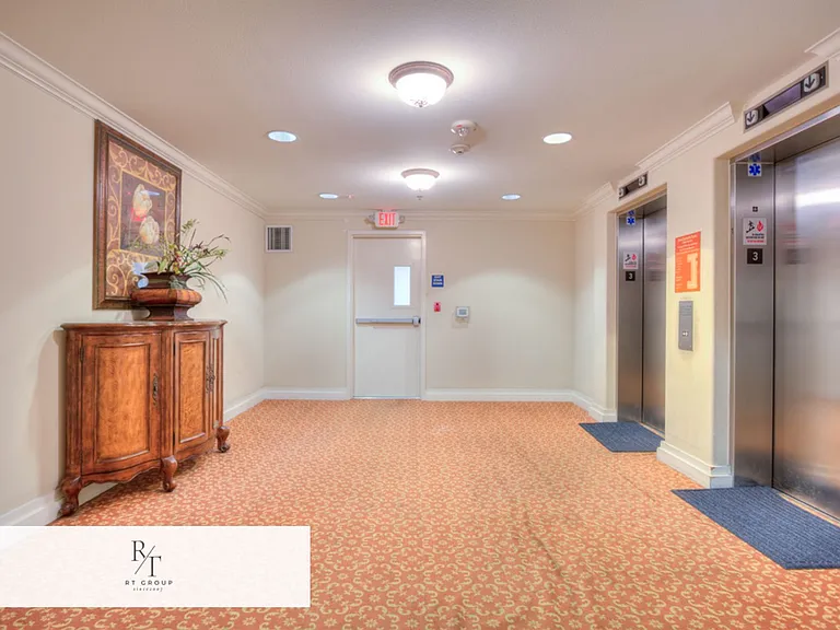 580 W Main St #302 — Photo 4