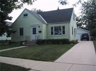 7616 38th St, Kenosha, WI 53144