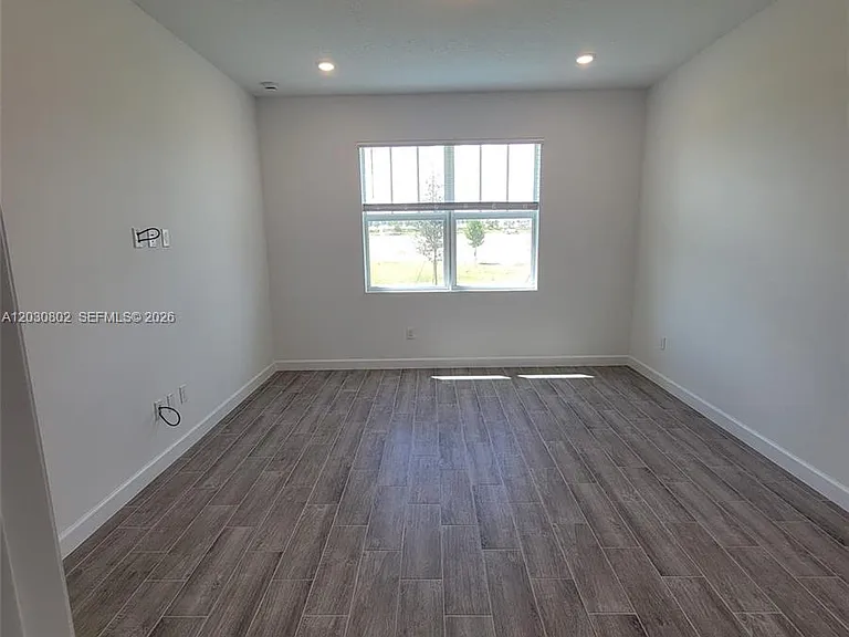 1689 Whistlegrass Ln — Photo 15