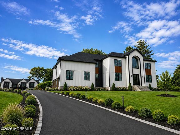 2nd image of 23 Orchard Parkway