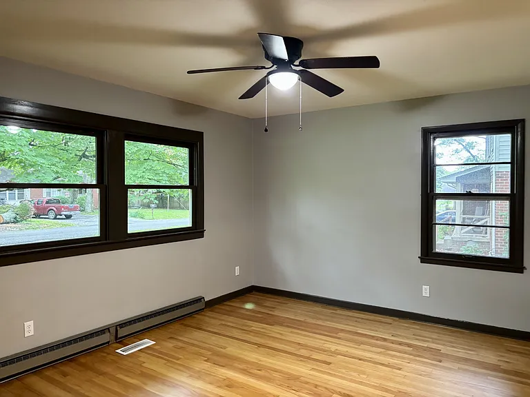 302 Hampton Rd — Photo 12