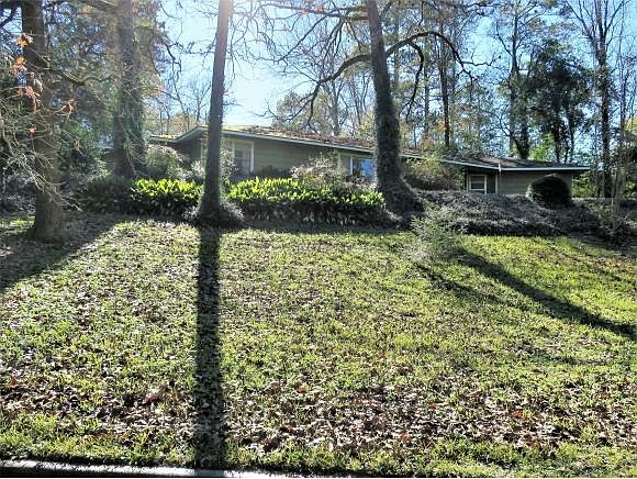 2nd image of 321 Meadowbrook Dr