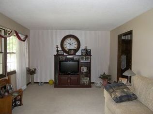 409 Vance Dr, Olney, IL 62450