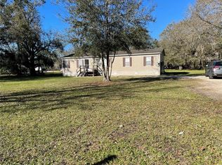17825 Dogwood Dr, Lutz, FL 33558