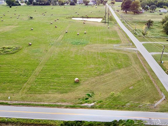 3rd image of 20065 S 4120th Rd