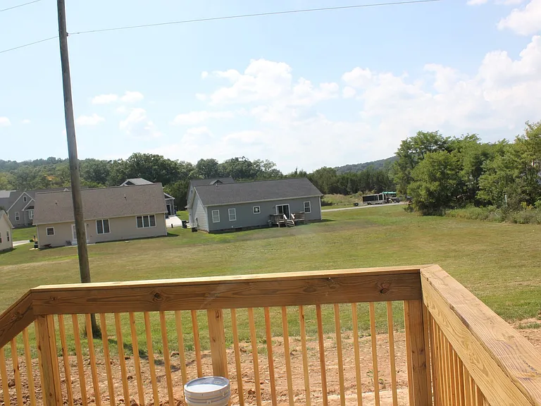165 Cedar Point Ln — Photo 3