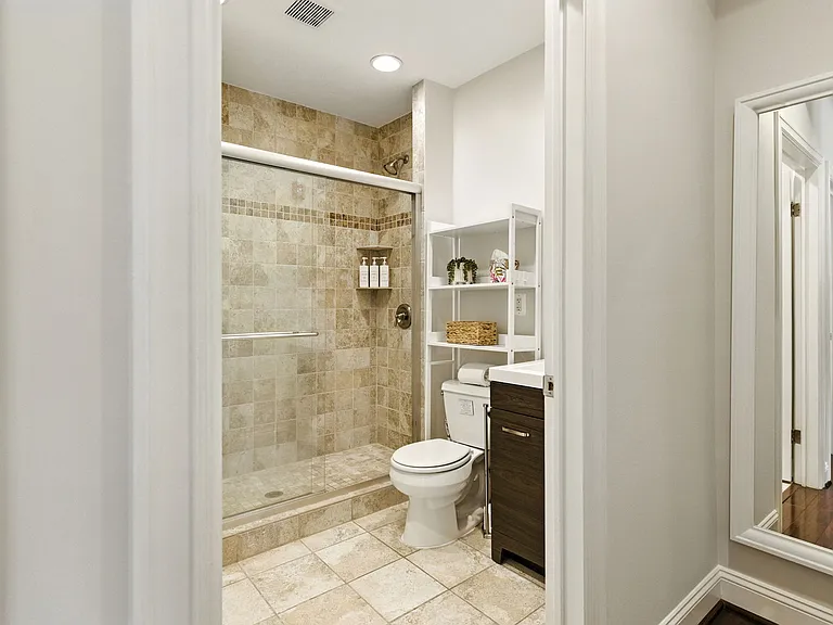 2033 P St NW — Photo 13