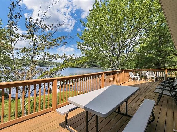 2nd image of 205 Lake Shore Dr E