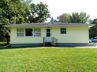 334 Hickory Dr, Genoa, IL 60135