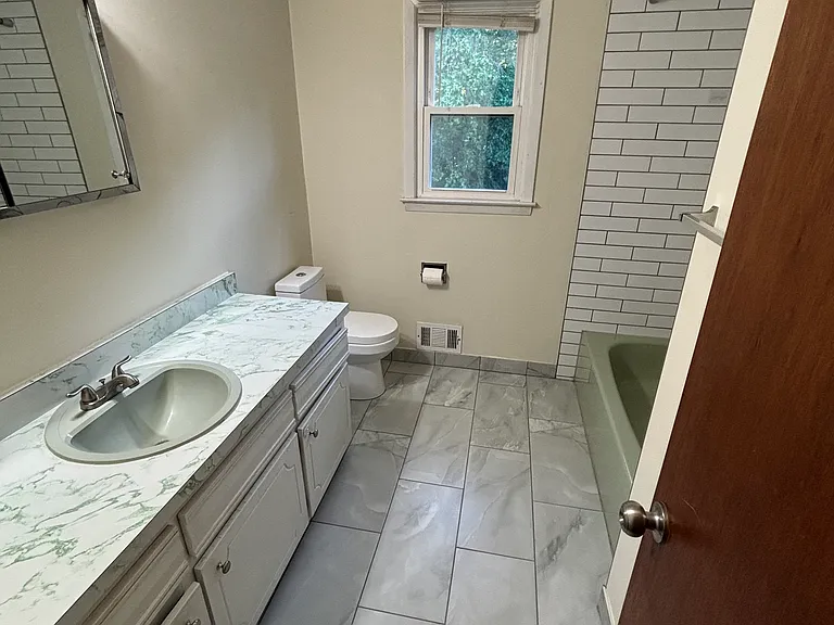 40 Colleen Cir — Photo 18