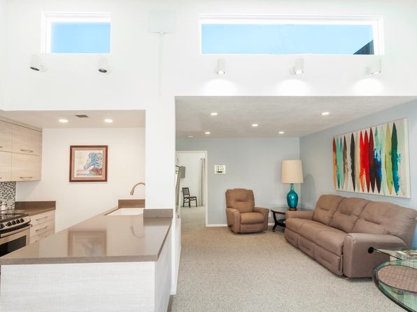 860 N Indian Canyon Dr APT 6