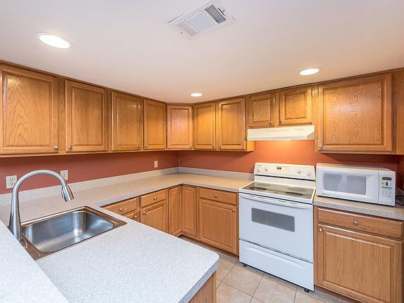 2nd image of 736 Watersedge Dr