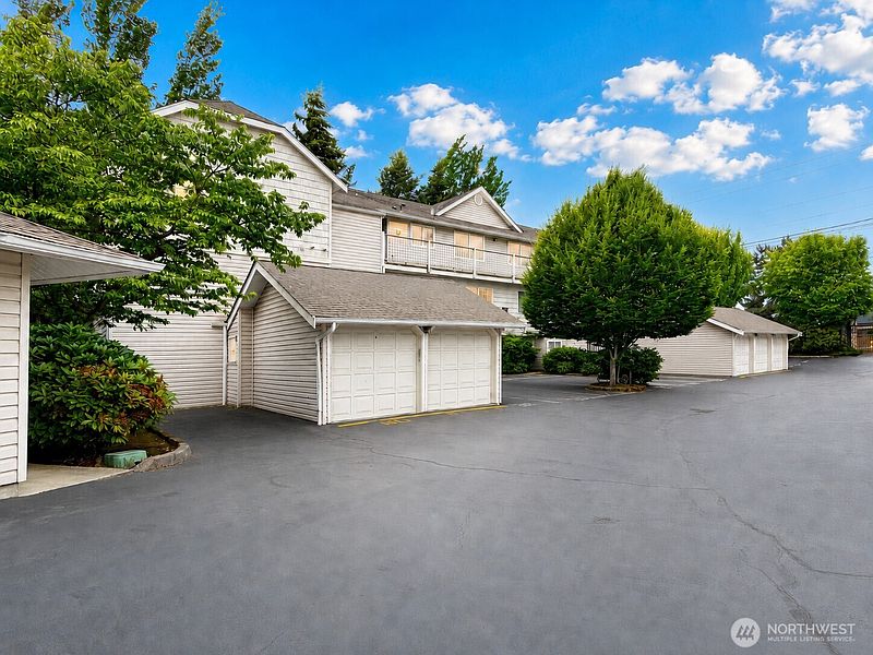 4th image of 12431 4th AVE W #8202