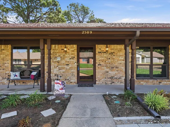 2509 Radcliffe Dr, Arlington, TX 76012