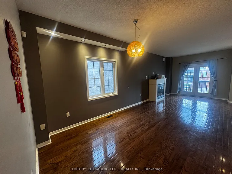 13 Prince William Dr #UPPER — Photo 3